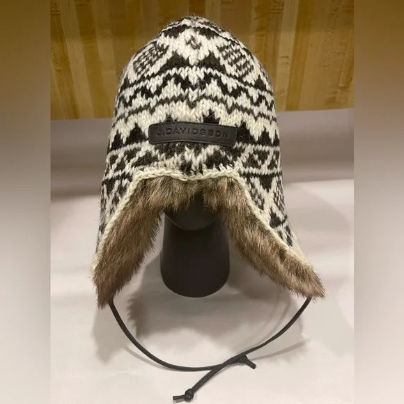 H. Davidsson. hat wool